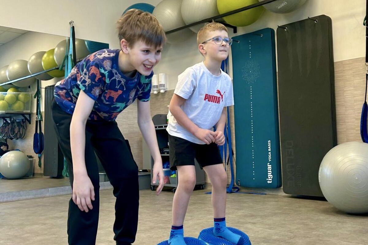 Ćwiczenia grupowe dla dzieci z wadami postawy i ogólnousprawniające